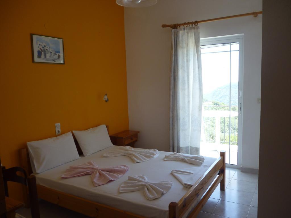 Lichnos Babis Taverna & Rooms Parga Dış mekan fotoğraf